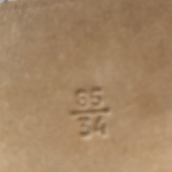 Gorgeous cream suede Prada belt!! - Picture 4 of 5